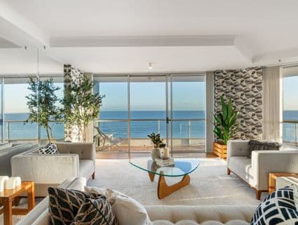 110/70-80 Marine Parade, Coolangatta - Thumbnail 2