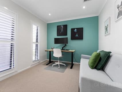 34 Montreal Circuit, Craigieburn - Thumbnail 2