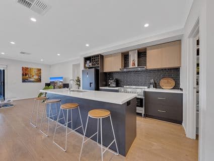 21 Pepita Crescent, Manor Lakes - Thumbnail 8