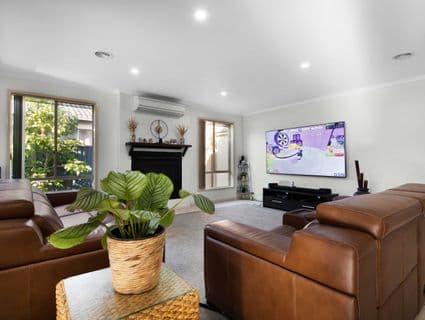 27 Clarence Street, Manor Lakes - Thumbnail 5