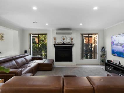 27 Clarence Street, Manor Lakes - Thumbnail 6