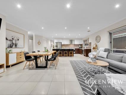 9 Karlson Way, Cranbourne North - Thumbnail 2