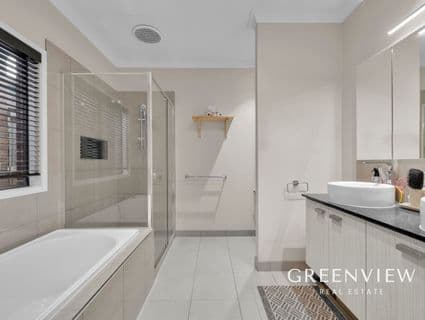 29 Shanahans Drive, Cranbourne North - Thumbnail 3
