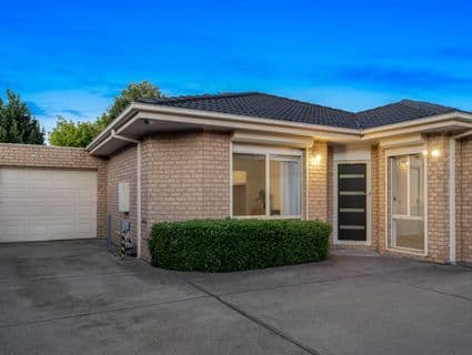 2/24 Mcmahon Road, Reservoir - Image 1