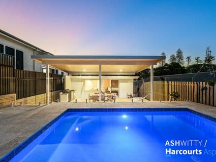 84 Dutton Street, Coolangatta - Thumbnail 2