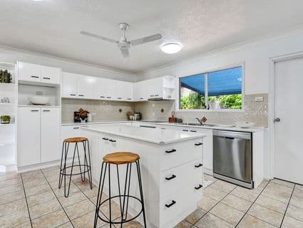 13 Scenic Drive, Mount Louisa - Thumbnail 6