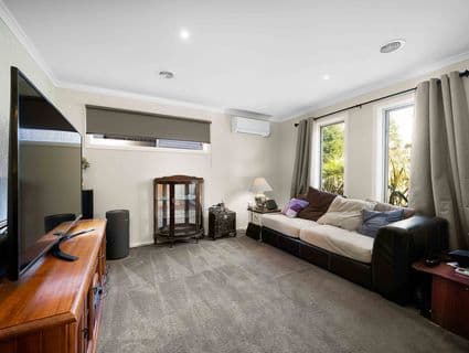 82 Eureka Drive, Manor Lakes - Thumbnail 5