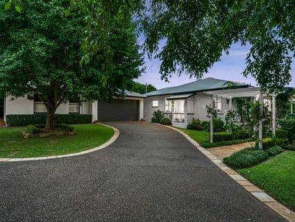11 Curzon Street, Mount Lofty - Thumbnail 4