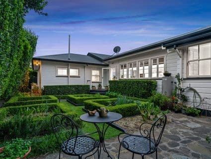 11 Curzon Street, Mount Lofty - Thumbnail 6