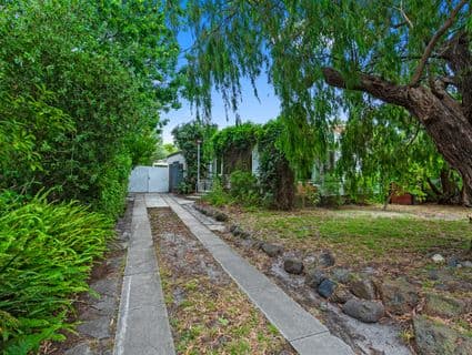 32 Cricklewood Avenue, Frankston - Image 1