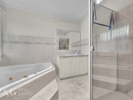 16 Loxford Court, Narre Warren South - Thumbnail 4