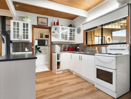 46 Anglers Road, Sunderland Bay - Thumbnail 6