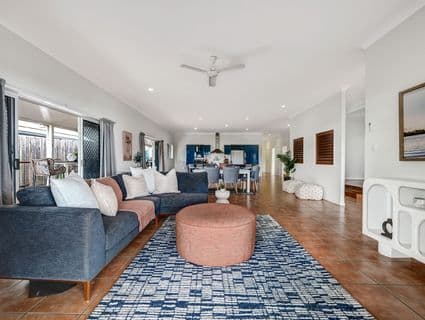 11 Saint Pauls Court, Mount Louisa - Thumbnail 4