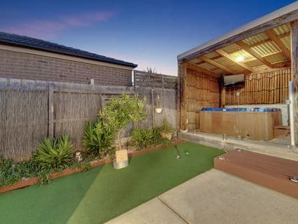 35 Hayfield Road, Roxburgh Park - Thumbnail 2