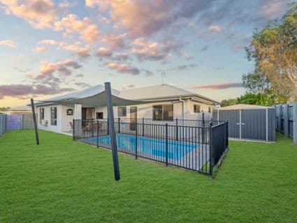 19 Salonika Circuit, Bushland Beach - Thumbnail 2
