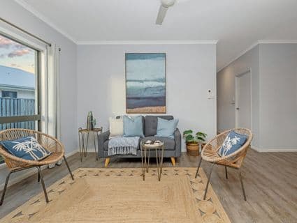 19 Salonika Circuit, Bushland Beach - Thumbnail 6