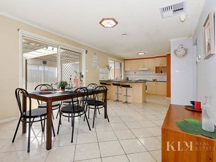 69 Sandover Drive, Roxburgh Park - Thumbnail 4