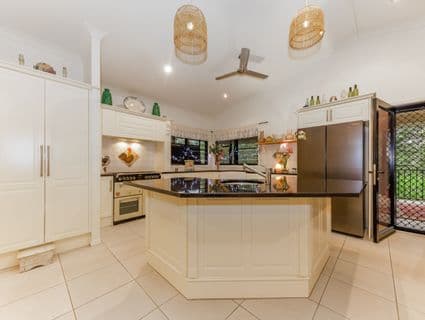 58 Mt Elliot Drive, Alligator Creek - Thumbnail 2
