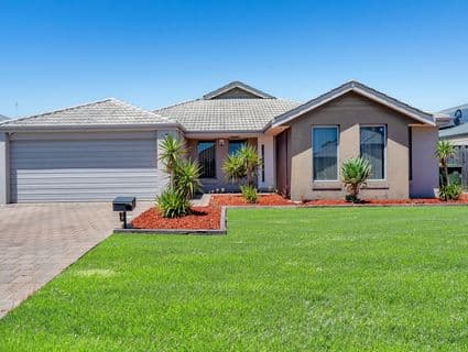 17 Amethyst Approach, Wellard - Thumbnail 2