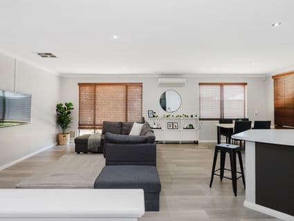 334 Pebble Beach Boulevard, Meadow Springs - Thumbnail 4