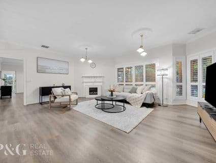 21-23 Hillsmeade Drive, Narre Warren South - Thumbnail 3