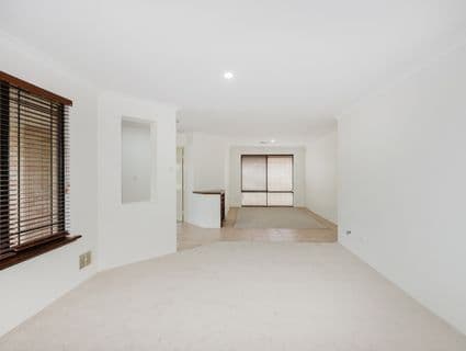 14 Rochester Way, Meadow Springs - Thumbnail 5