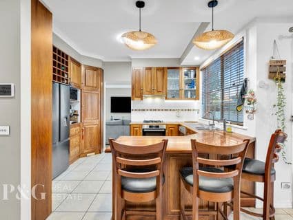 1 Hillrise Close, Narre Warren South - Thumbnail 4