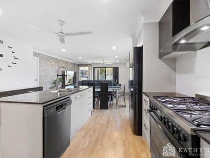 49 Lungren Drive, Thornlands - Thumbnail 2