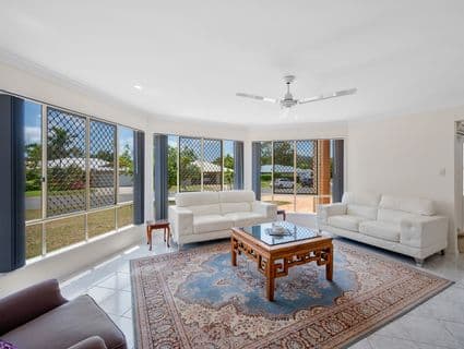 8 Huntington Court, New Auckland - Thumbnail 2