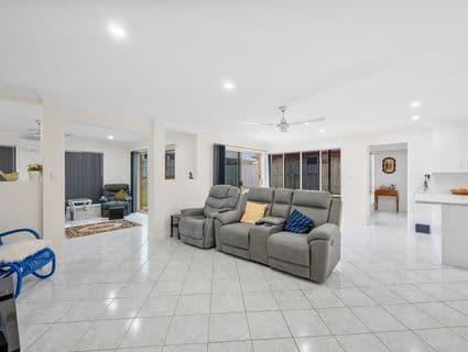 8 Huntington Court, New Auckland - Thumbnail 5