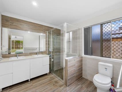 8 Huntington Court, New Auckland - Thumbnail 8