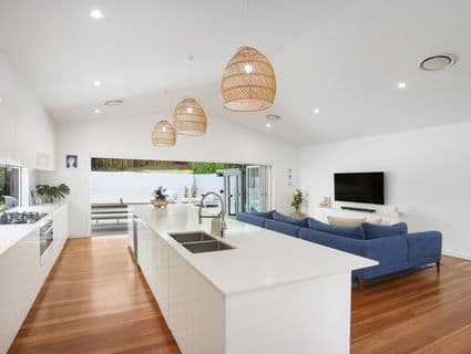 92 Dutton Street, Coolangatta - Thumbnail 7