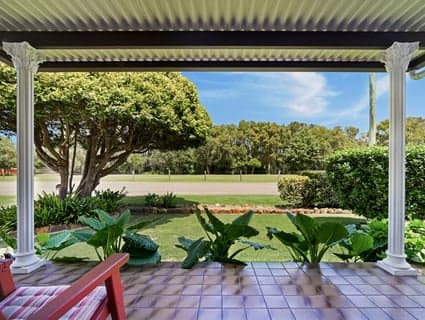 114 Lakeview Parade, Blacksmiths - Thumbnail 2