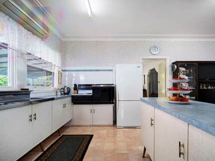 114 Lakeview Parade, Blacksmiths - Thumbnail 4