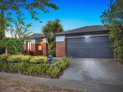 32 Leichardt Drive, Manor Lakes - Image 1