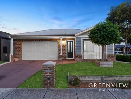 27 McEwan Drive, Cranbourne East - Image 1