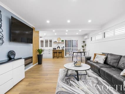 1/6 Bluegum Court, Mill Park - Thumbnail 2