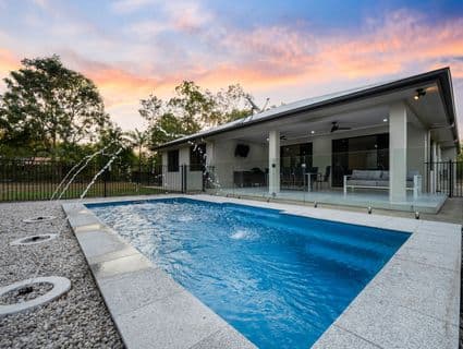 39 Blue Mountain Drive, Bluewater Park - Image 1