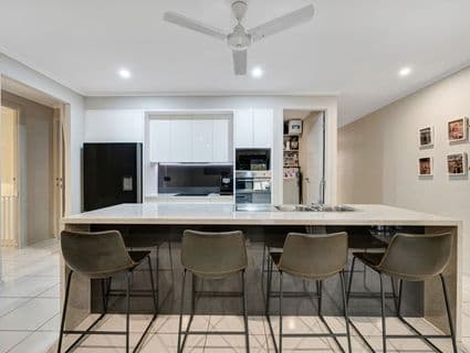 39 Blue Mountain Drive, Bluewater Park - Thumbnail 2