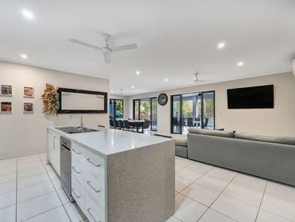 39 Blue Mountain Drive, Bluewater Park - Thumbnail 4