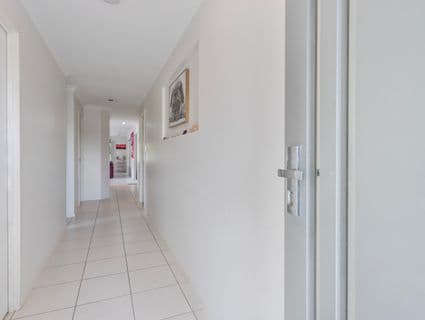 40 Valentine Circuit, Augustine Heights - Thumbnail 4
