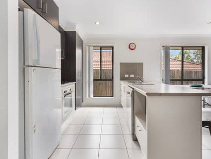 40 Valentine Circuit, Augustine Heights - Thumbnail 5