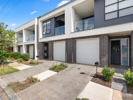 64 Reserve Parade, Findon - Thumbnail 2