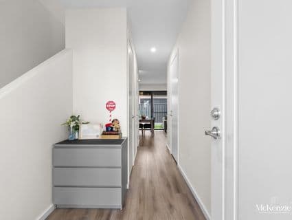 64 Reserve Parade, Findon - Thumbnail 4