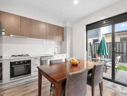 64 Reserve Parade, Findon - Thumbnail 5