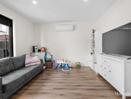 64 Reserve Parade, Findon - Thumbnail 7