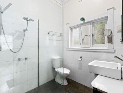 404, Kew East - Thumbnail 5