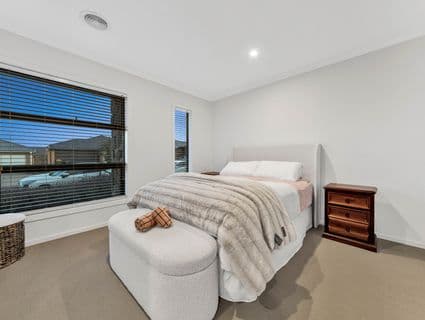 16 Marmalade Road, Manor Lakes - Thumbnail 8