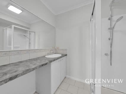 20 Broome Crescent, Cranbourne North - Thumbnail 6