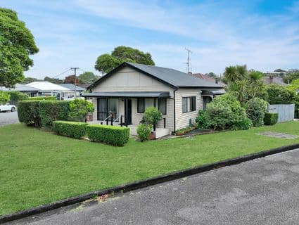 25 Marks Street, Belmont - Image 1